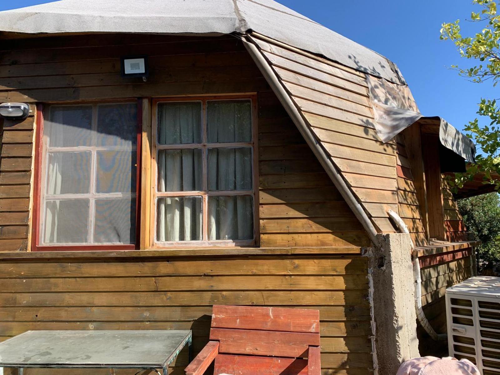 בקתת עץ בחורש במנות - דום גיאודזי - Wooden Cabin In Manot Ngoại thất bức ảnh